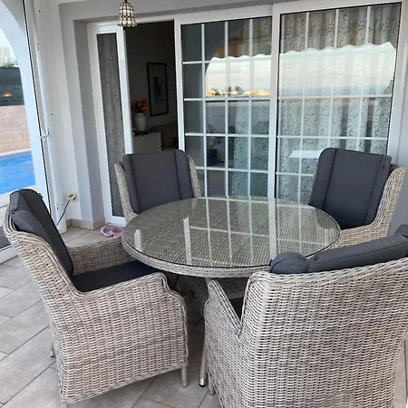 Parque Del Conde, Ocean View