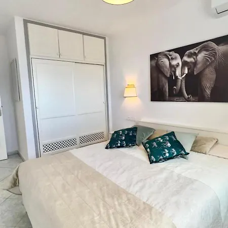 Parque Del Conde Villa